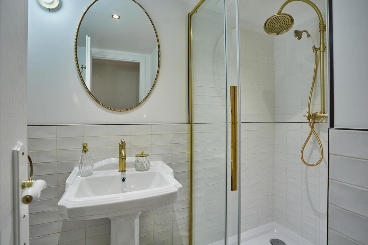Apartment Saint Germain Des Pres By Studio Prestige Paris Eksteriør bilde
